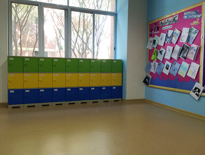 南沙英東中學(xué)學(xué)生書(shū)包柜